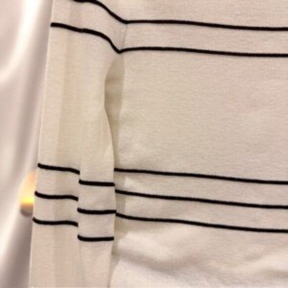 NWT J.ING Jing White Lightweight Wool Blend Sweater Top - Picture 9 of 10